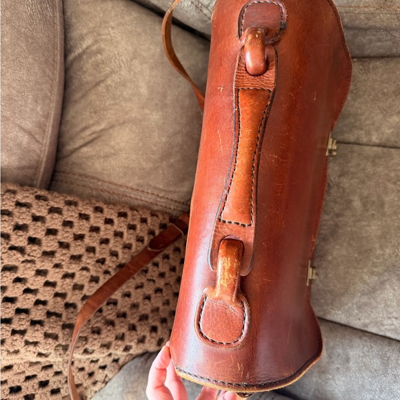 Classic Brown Leather Men's Bag - Picture 3 of 15